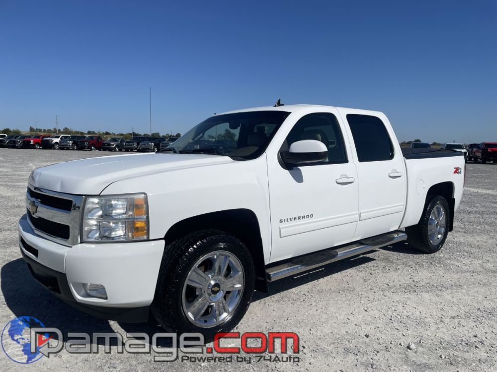 2011 Chevrolet Silverado 1500 Crewcab 4X4 LTZ - photo 1