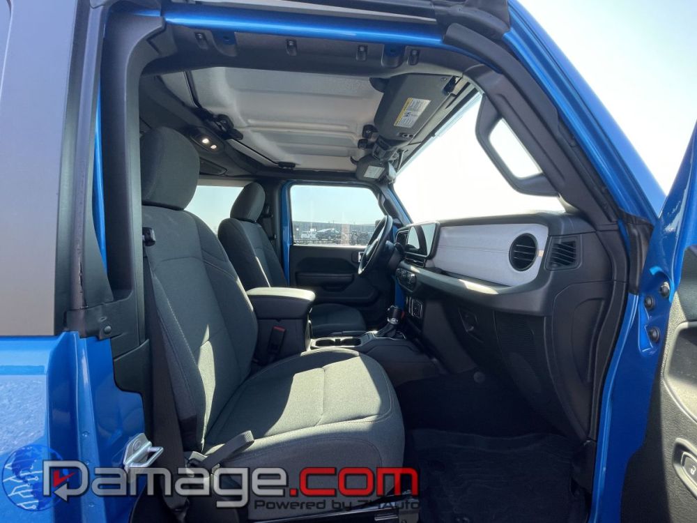 2025 Jeep Wrangler 4X4 - photo 11