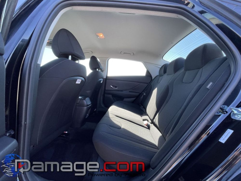 2025 Hyundai Elantra SE - photo 11
