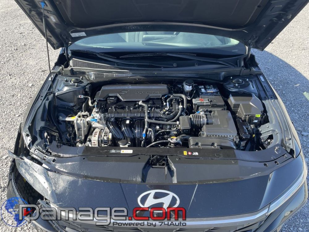 2025 Hyundai Elantra SE - photo 9
