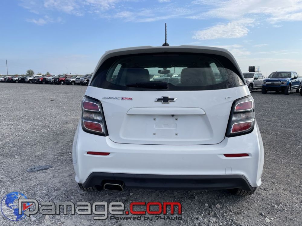 2018 Chevrolet Sonic LT - photo 7