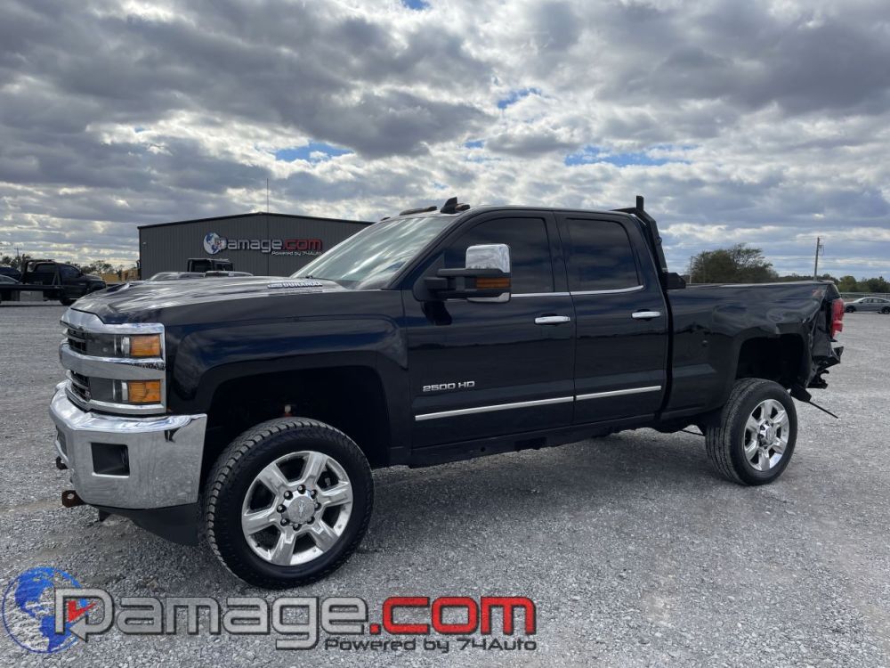 2018 Chevrolet Silverado 2500 Crewcab 4X4 LTZ Diesel - photo 2