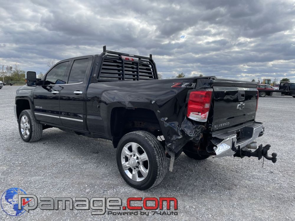 2018 Chevrolet Silverado 2500 Crewcab 4X4 LTZ Diesel - photo 6
