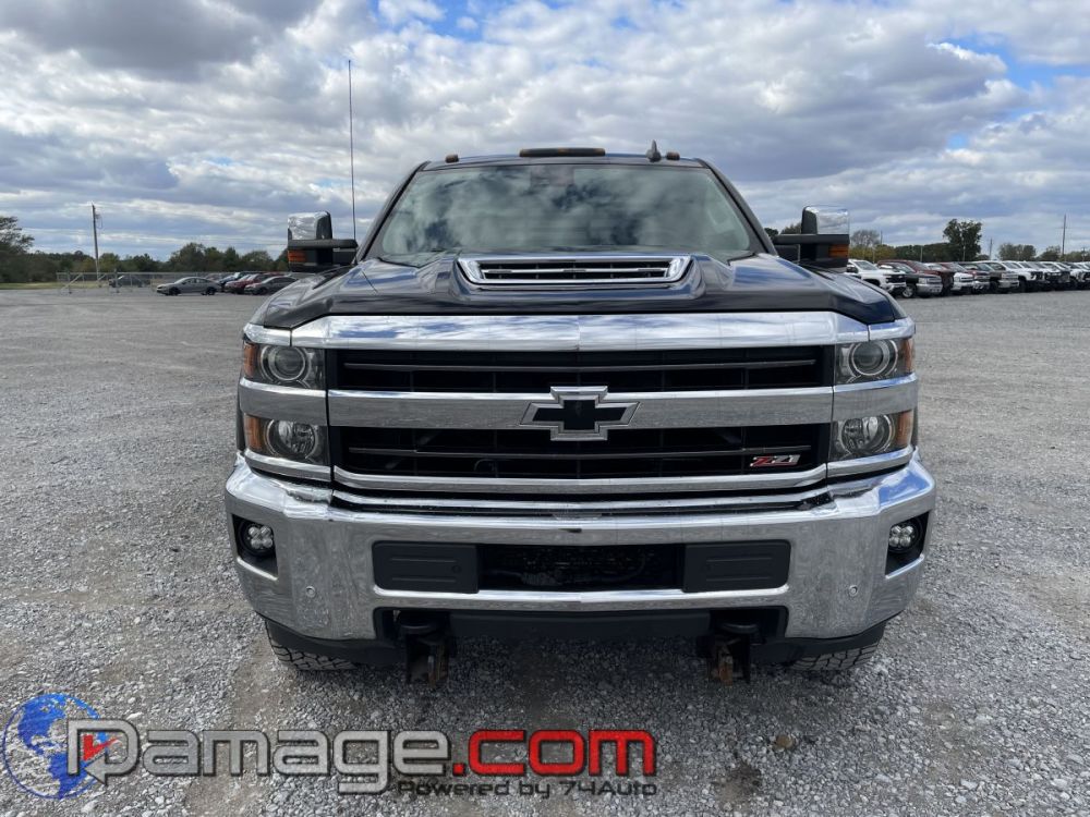 2018 Chevrolet Silverado 2500 Crewcab 4X4 LTZ Diesel - photo 8