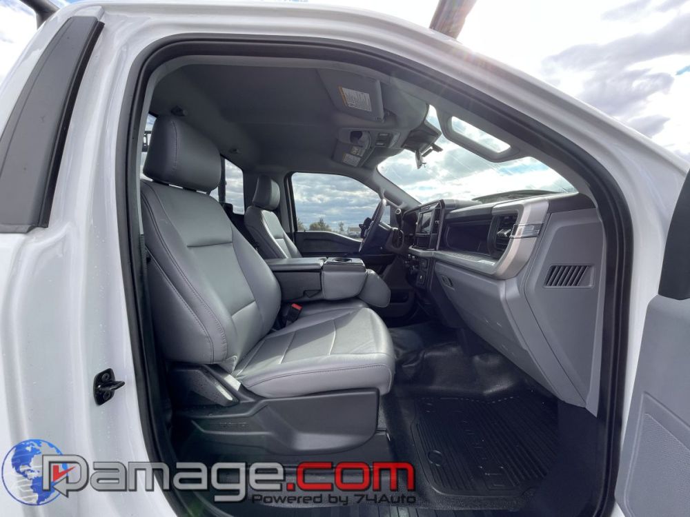 2025 Ford F-250 RegCab RWD - photo 11