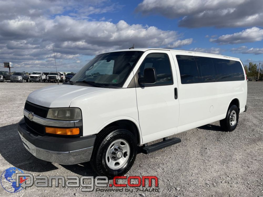 2014 Chevrolet Express - photo 1
