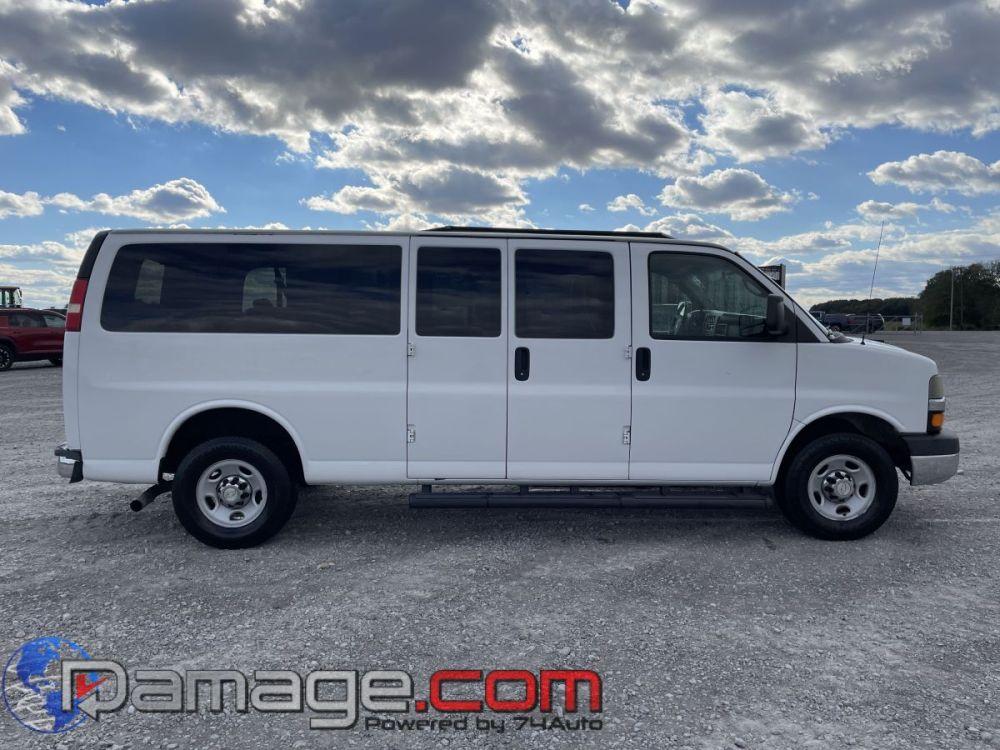 2014 Chevrolet Express - photo 4
