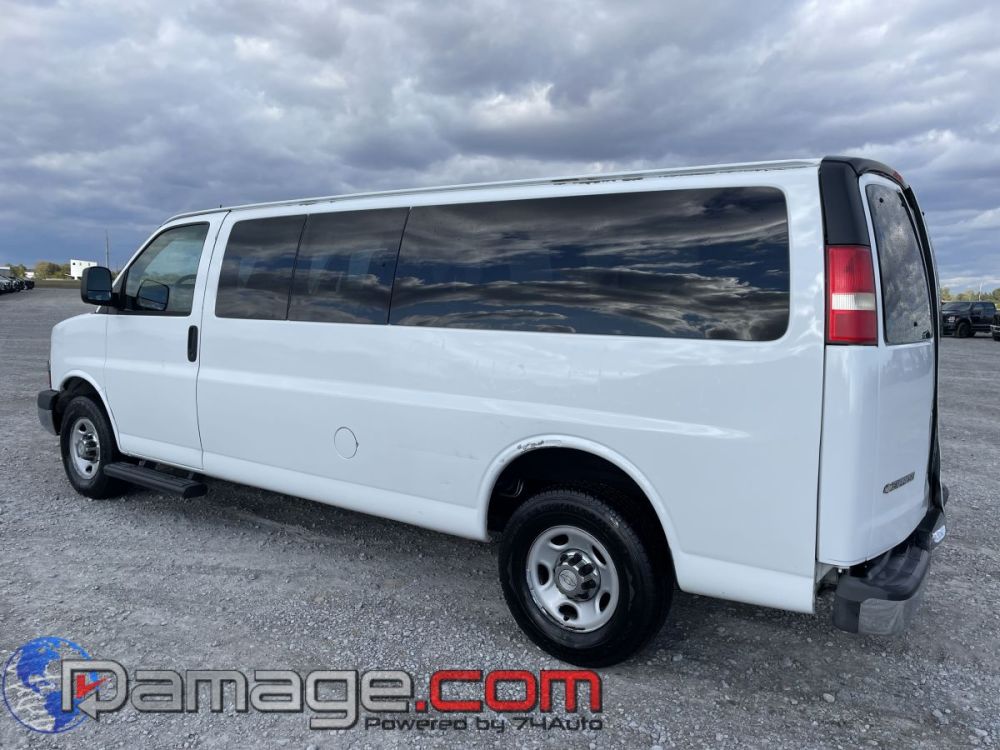 2014 Chevrolet Express - photo 5