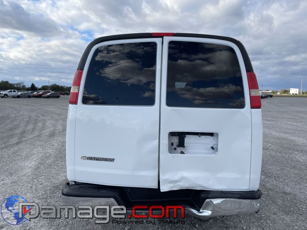 2014 Chevrolet Express - photo 7