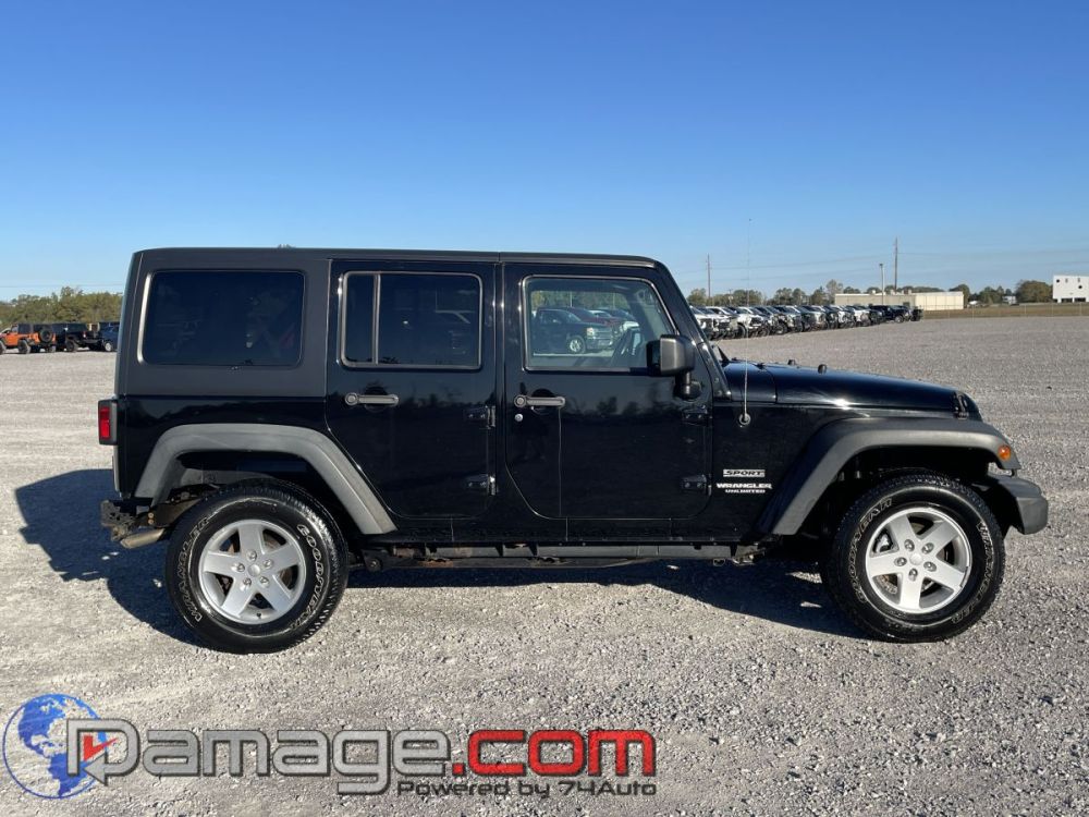 2016 Jeep Wrangler Unlimited 4X4 - photo 3