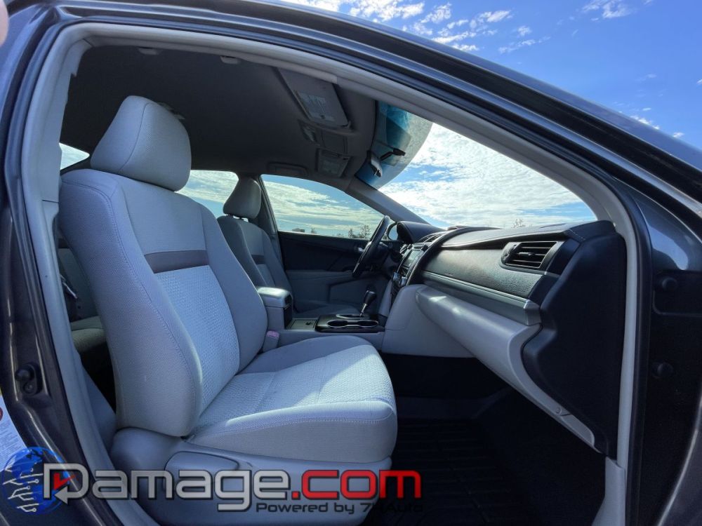 2013 Toyota Camry LE - photo 12