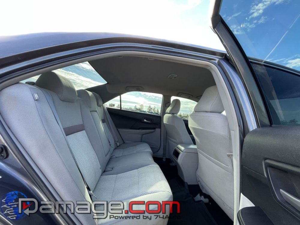2013 Toyota Camry LE - photo 13
