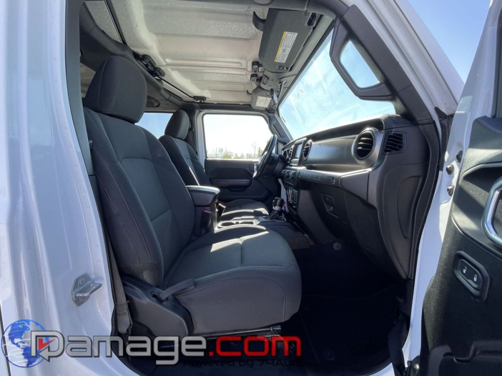 2019 Jeep Wrangler Unlimited 4X4 - photo 12