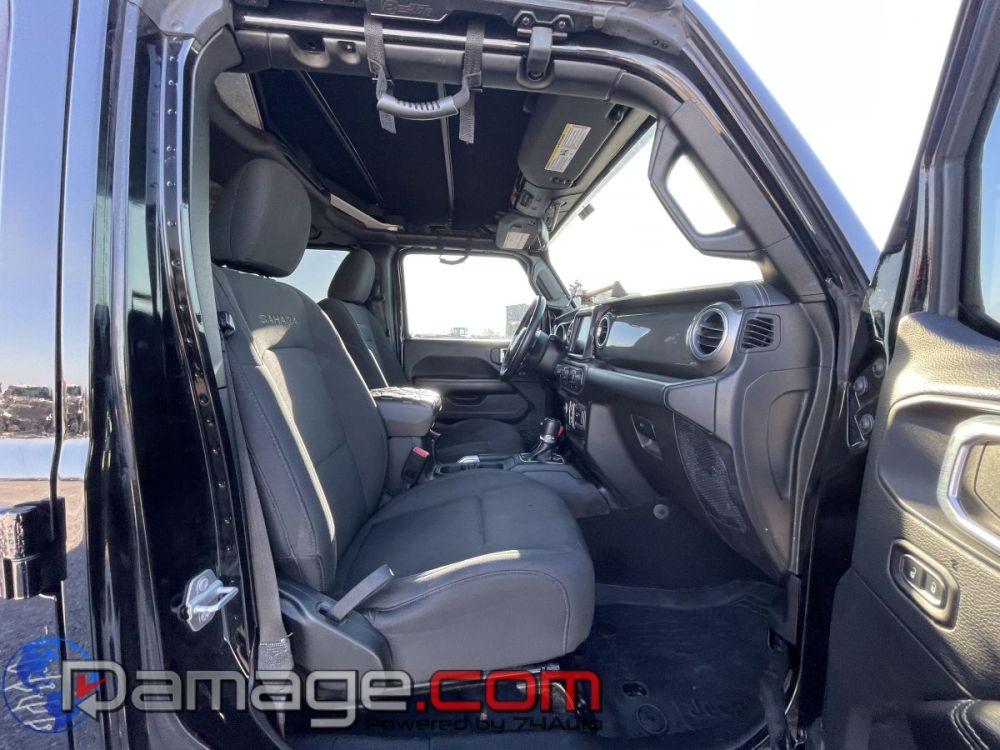 2018 Jeep Wrangler Unlimited 4X4 Sahara - photo 11
