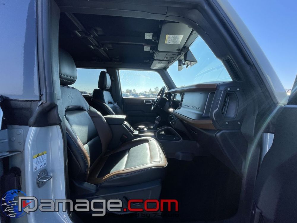 2024 Ford Bronco Outer-Banks 4X4 - photo 11