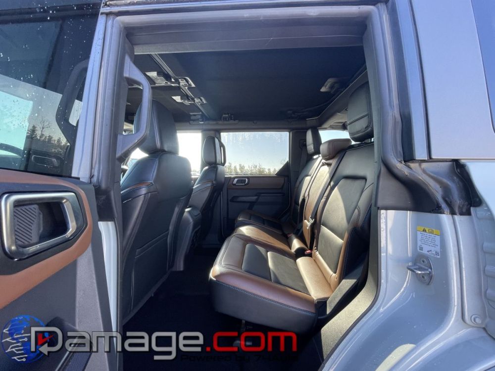 2024 Ford Bronco Outer-Banks 4X4 - photo 12