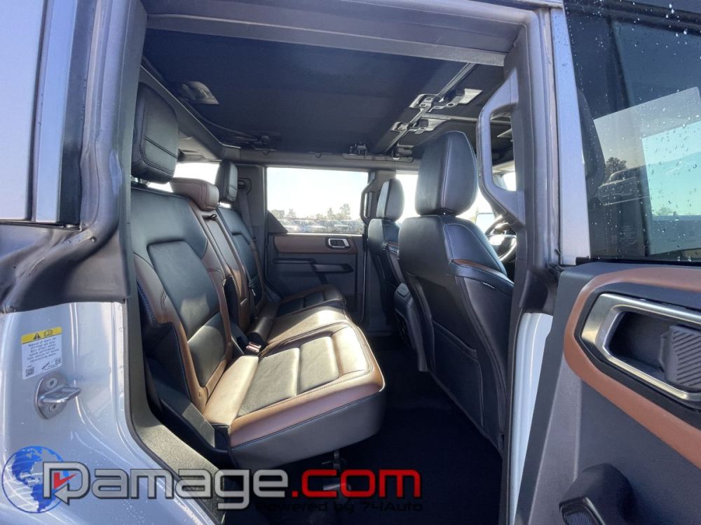 2024 Ford Bronco Outer-Banks 4X4 - photo 13