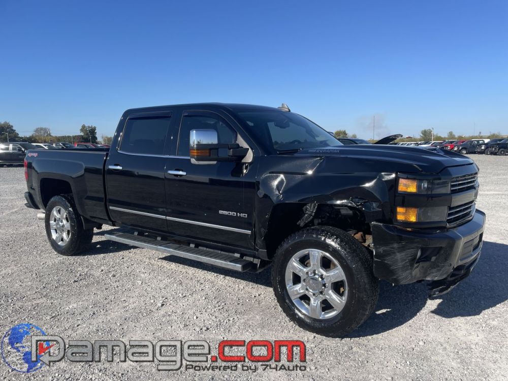 2017 Chevrolet Silverado 2500 Crewcab 4X4 LTZ Diesel - photo 2