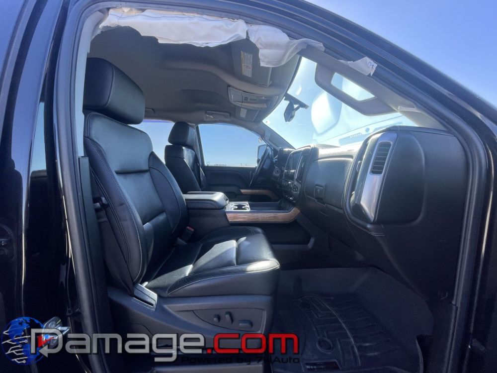 2017 Chevrolet Silverado 2500 Crewcab 4X4 LTZ Diesel - photo 12