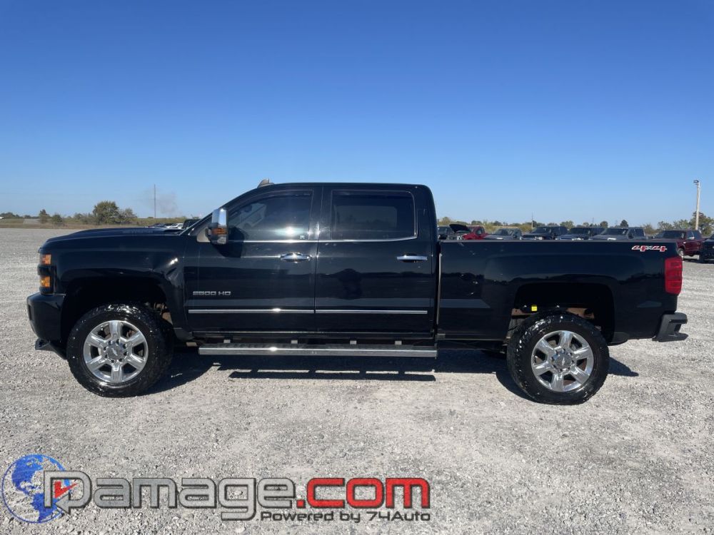 2017 Chevrolet Silverado 2500 Crewcab 4X4 LTZ Diesel - photo 3