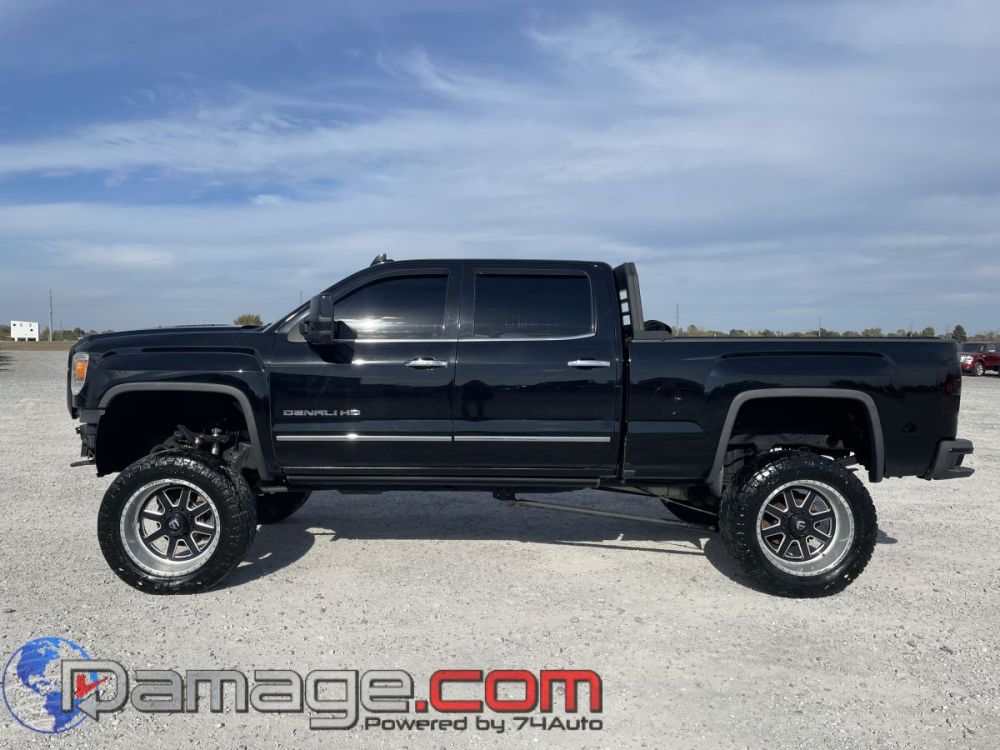2016 GMC Sierra 2500 Crewcab 4X4 Denali Diesel Lifted - photo 3
