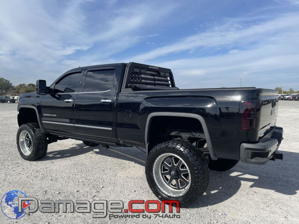 2016 GMC Sierra 2500 Crewcab 4X4 Denali Diesel Lifted - photo 5