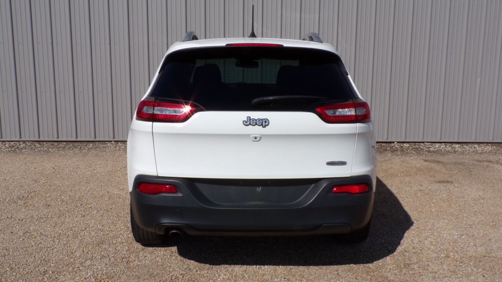 2017 Jeep Cherokee Latitude (FWD) - photo 8