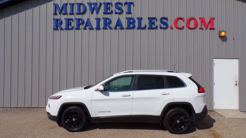 2017 Jeep Cherokee Latitude (FWD) - photo 1