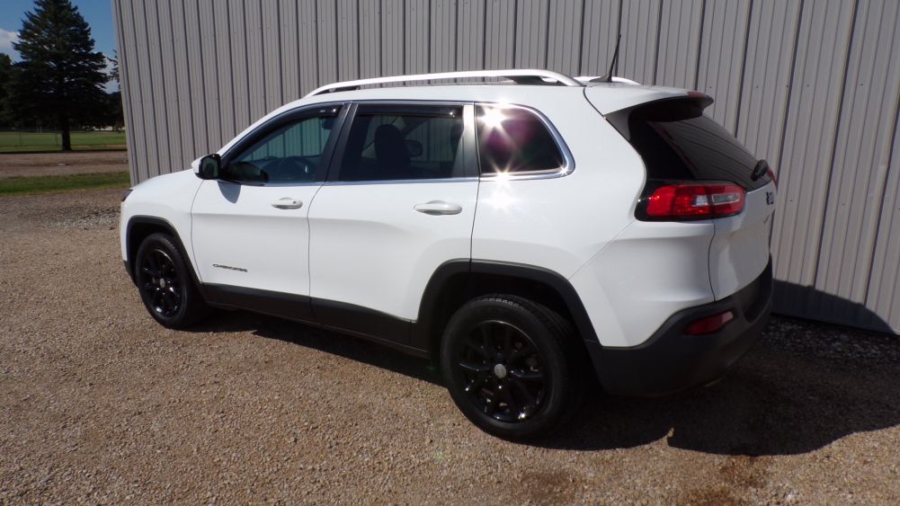 2017 Jeep Cherokee Latitude (FWD) - photo 3