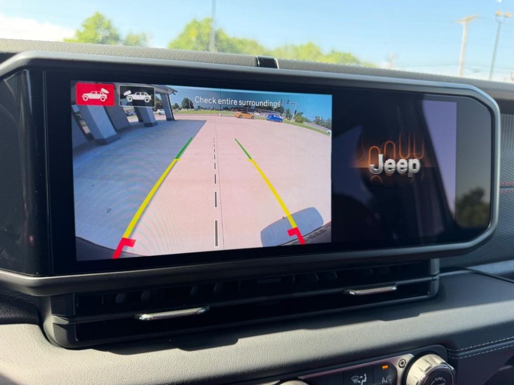 2024 Jeep Wrangler - photo 19
