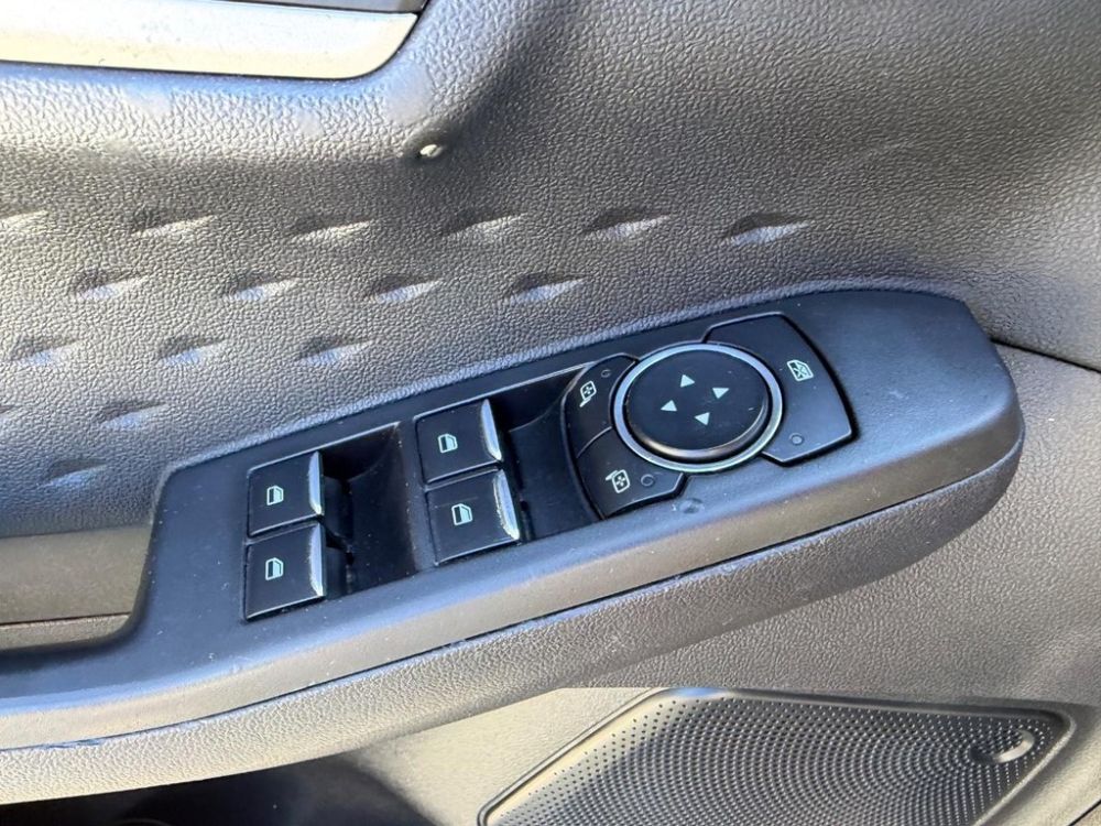 2020 Ford Escape - photo 16