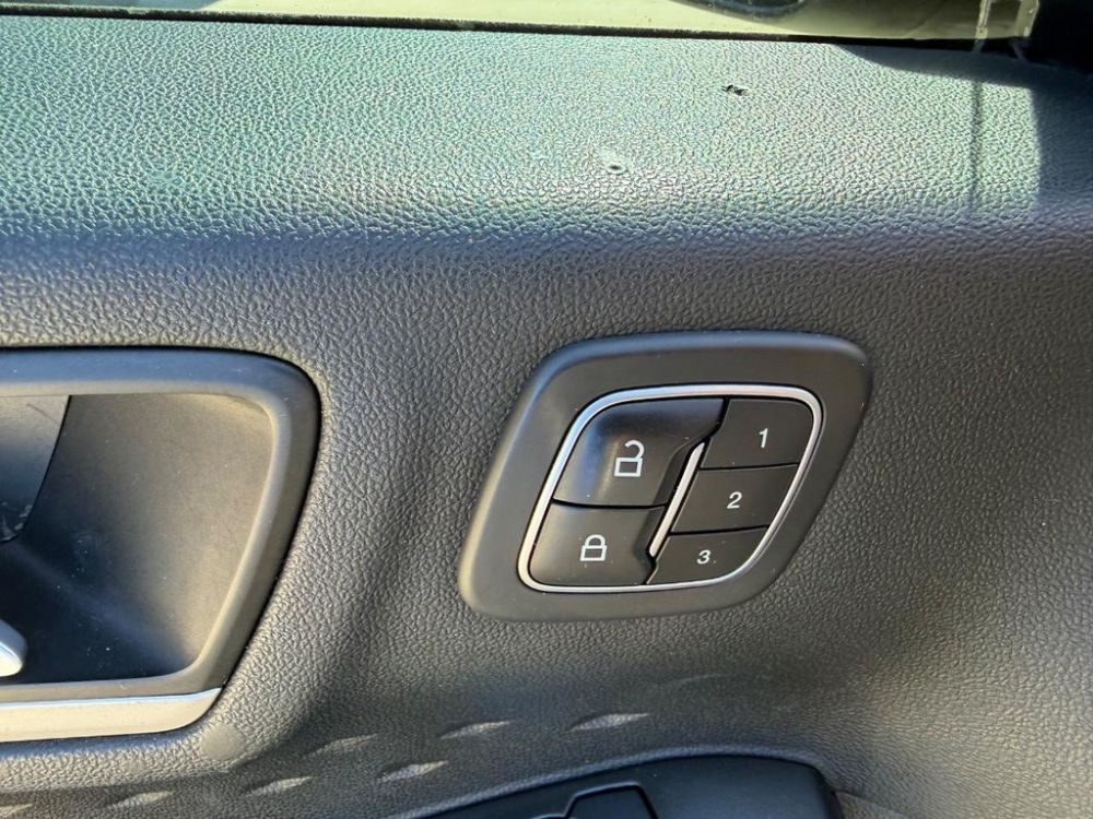 2020 Ford Escape - photo 17