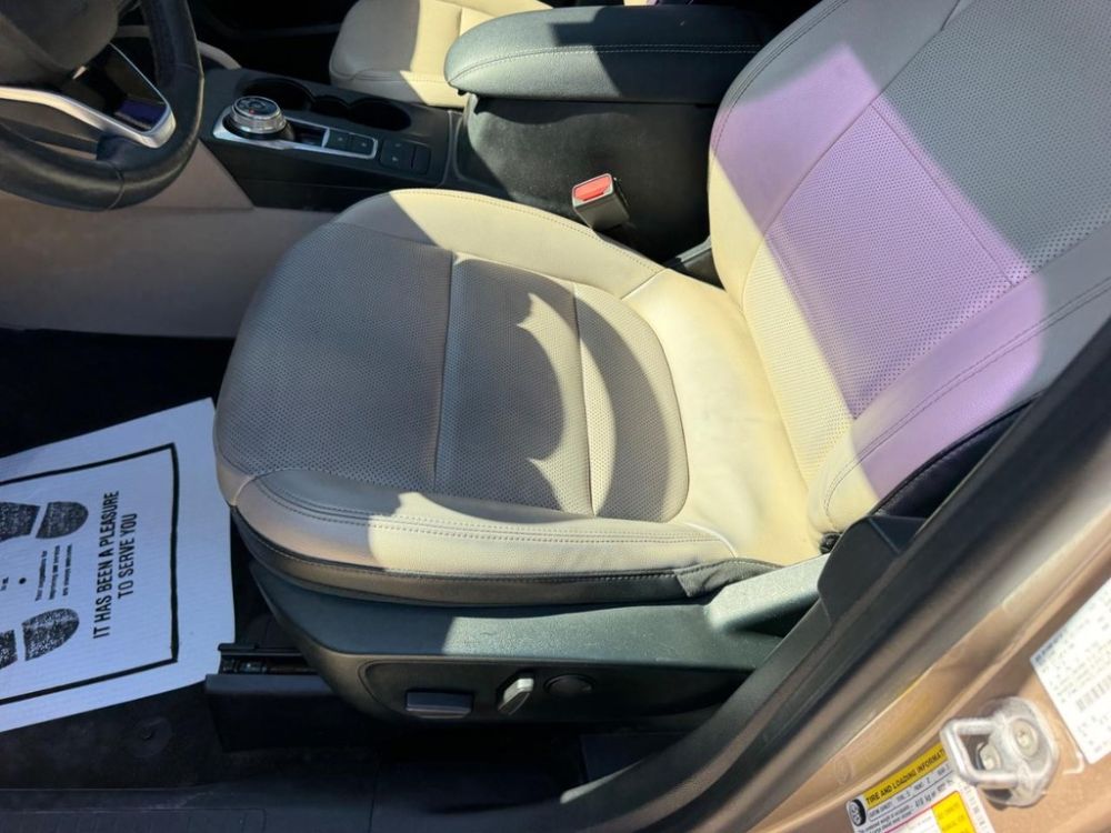 2020 Ford Escape - photo 18