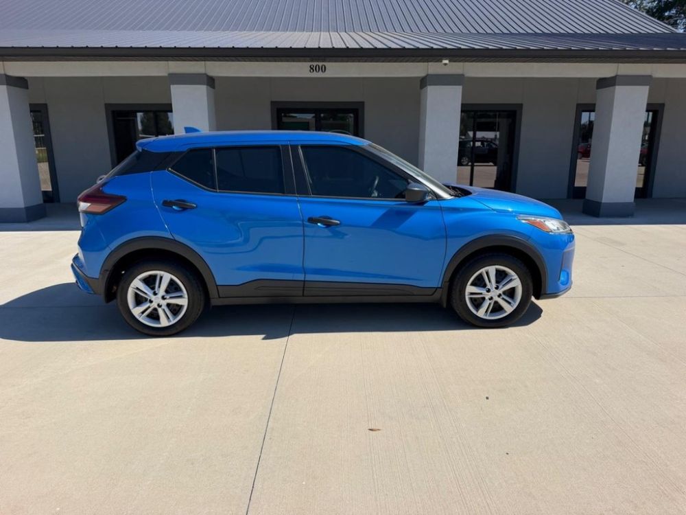 2022 Nissan Kicks - photo 2
