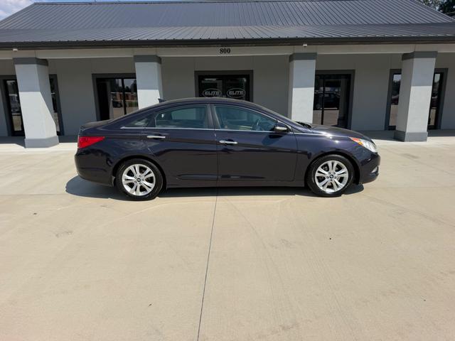 2011 Hyundai Sonata - photo 2
