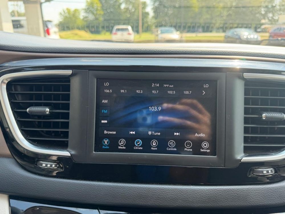 2019 Chrysler Pacifica - photo 16