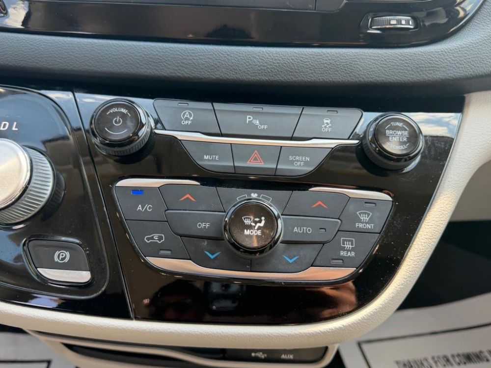2019 Chrysler Pacifica - photo 17