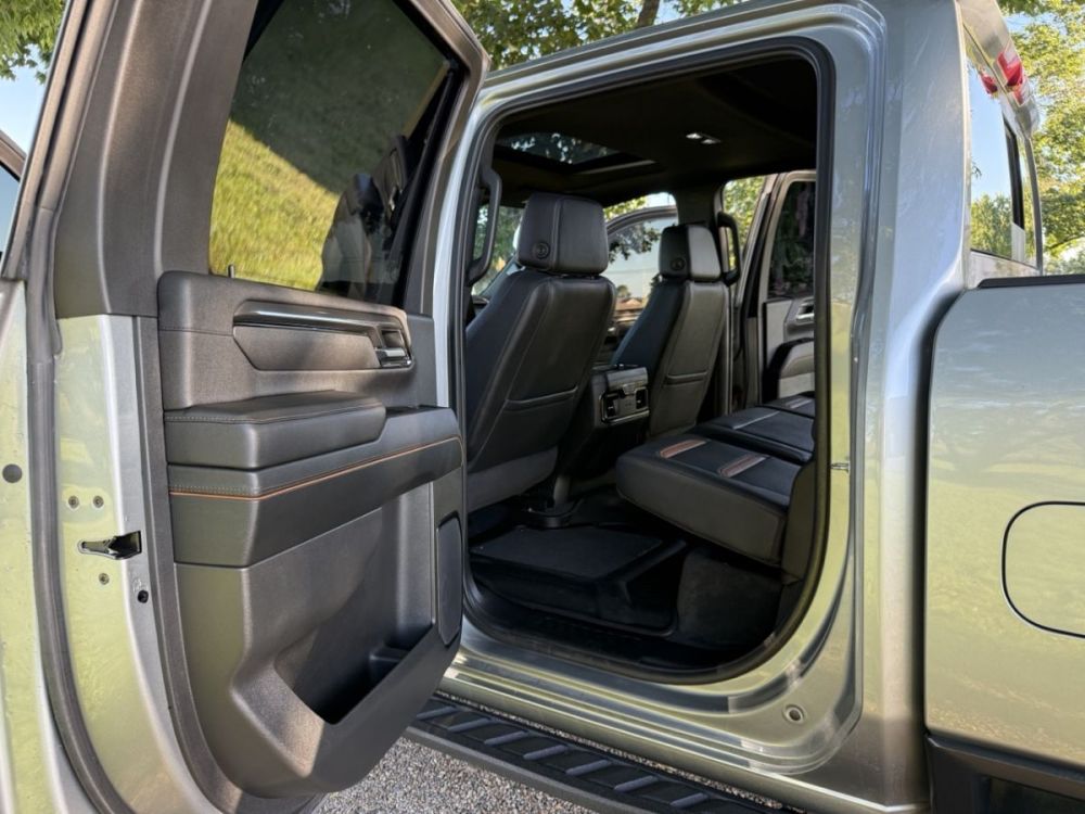 2025 GMC 2500HD AT4 - photo 11
