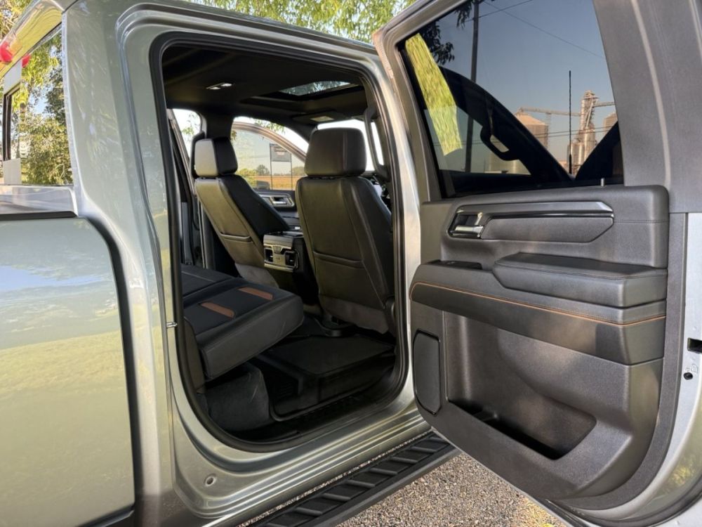 2025 GMC 2500HD AT4 - photo 13