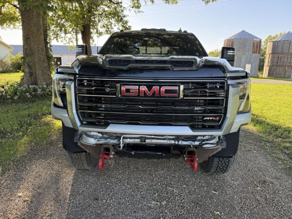 2025 GMC 2500HD AT4 - photo 8