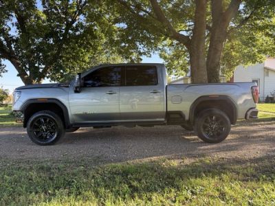2025 GMC 2500HD AT4