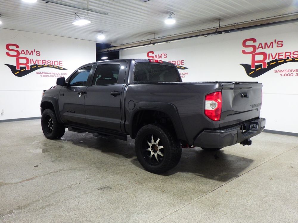 2019 Toyota Tundra SR5 Crew Cab 4X4 - photo 2