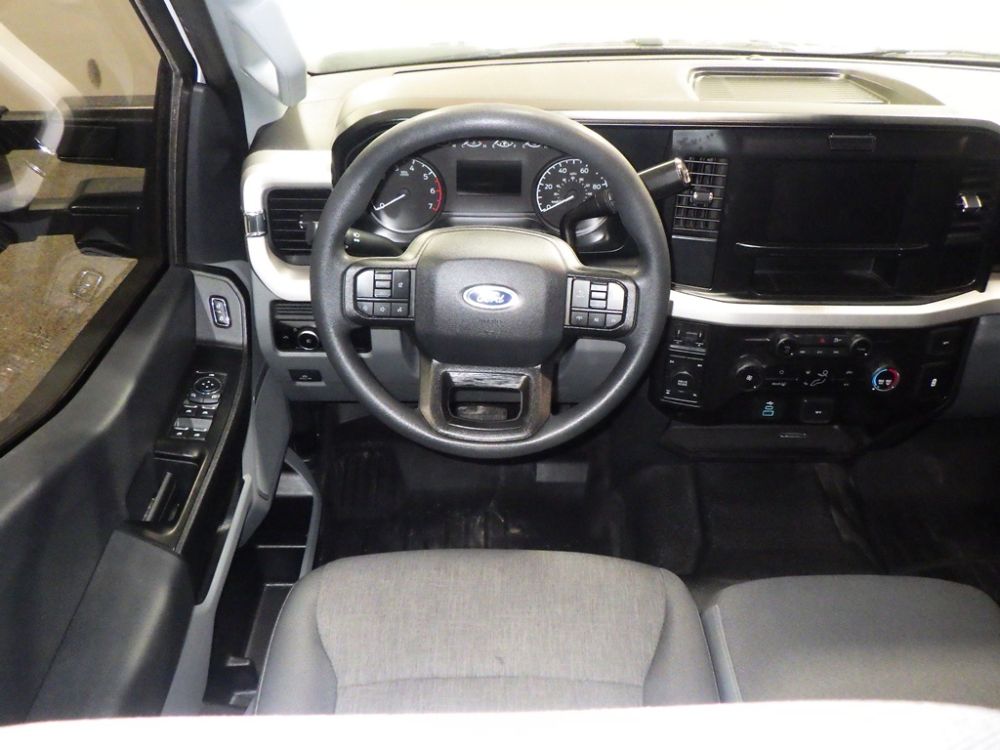 2026 Ford F250 SD XL Crew Cab 4x4 - photo 9