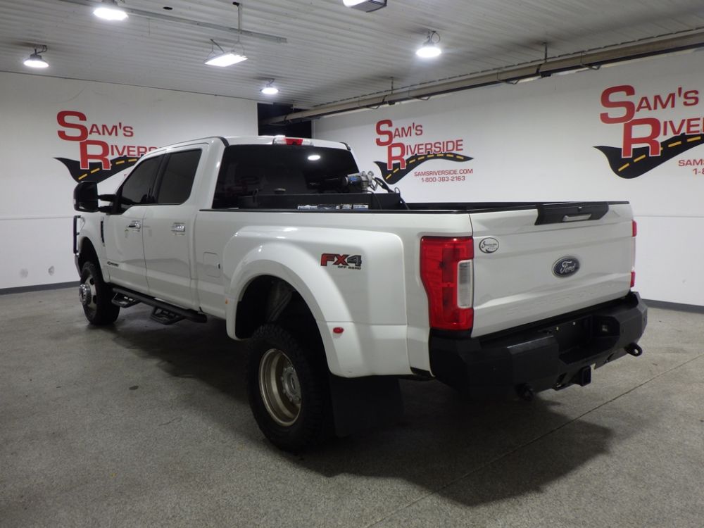 2019 Ford F350 SD XLT Crew Cab Diesel Dually 4X4 - photo 2