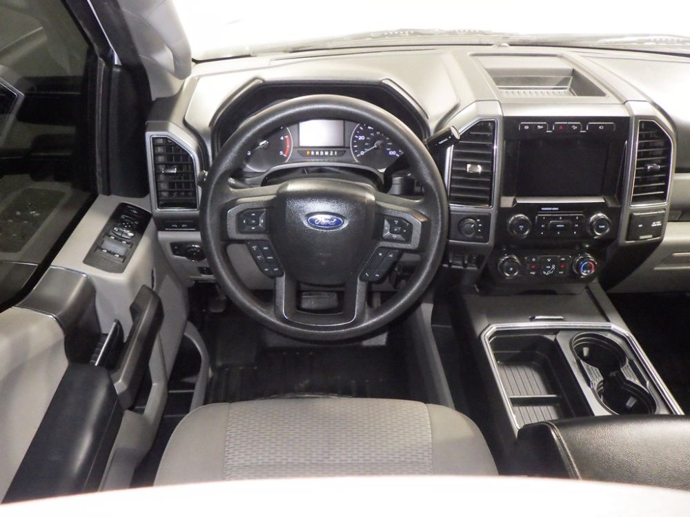 2019 Ford F350 SD XLT Crew Cab Diesel Dually 4X4 - photo 9