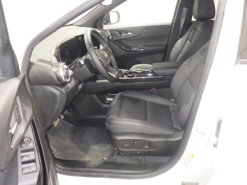 2026 Chevrolet Equinox LT AWD - photo 8
