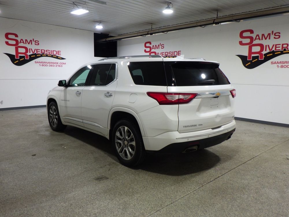 2020 Chevrolet Traverse Premier AWD - photo 2