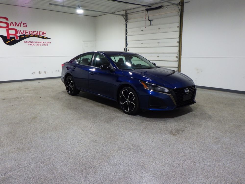 2024 Nissan Altima SR AWD - photo 5
