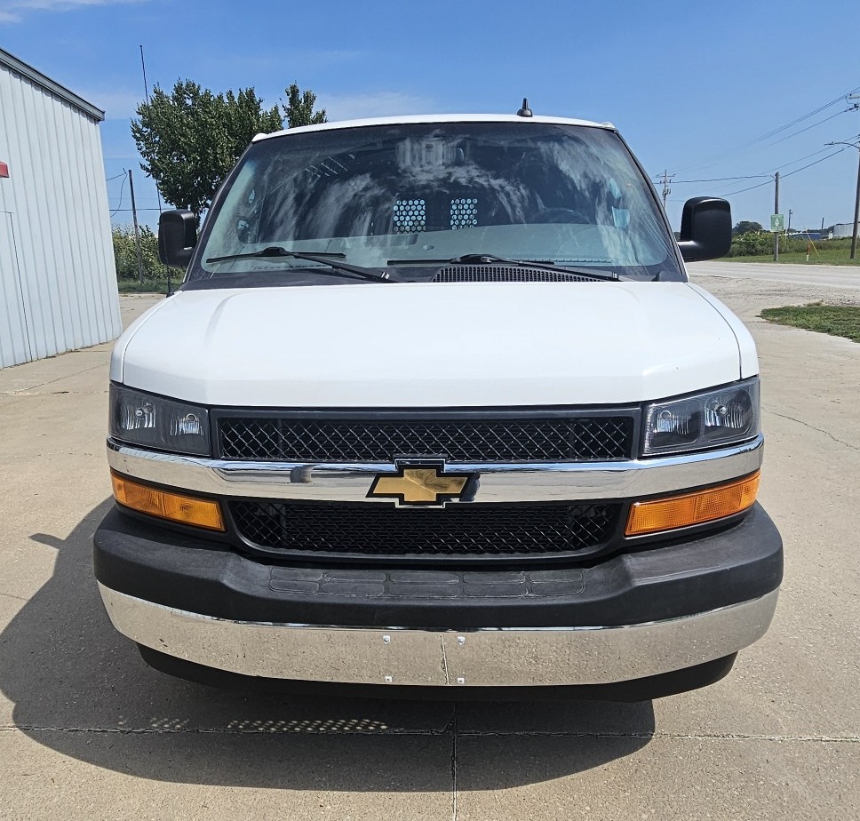 2023 Chevrolet EXPRESS G2500 CARGO - photo 2
