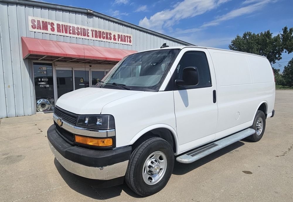 2023 Chevrolet EXPRESS G2500 CARGO - photo 3